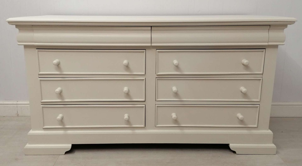 Large ‘Shadow White’ Eight Drawer Chest