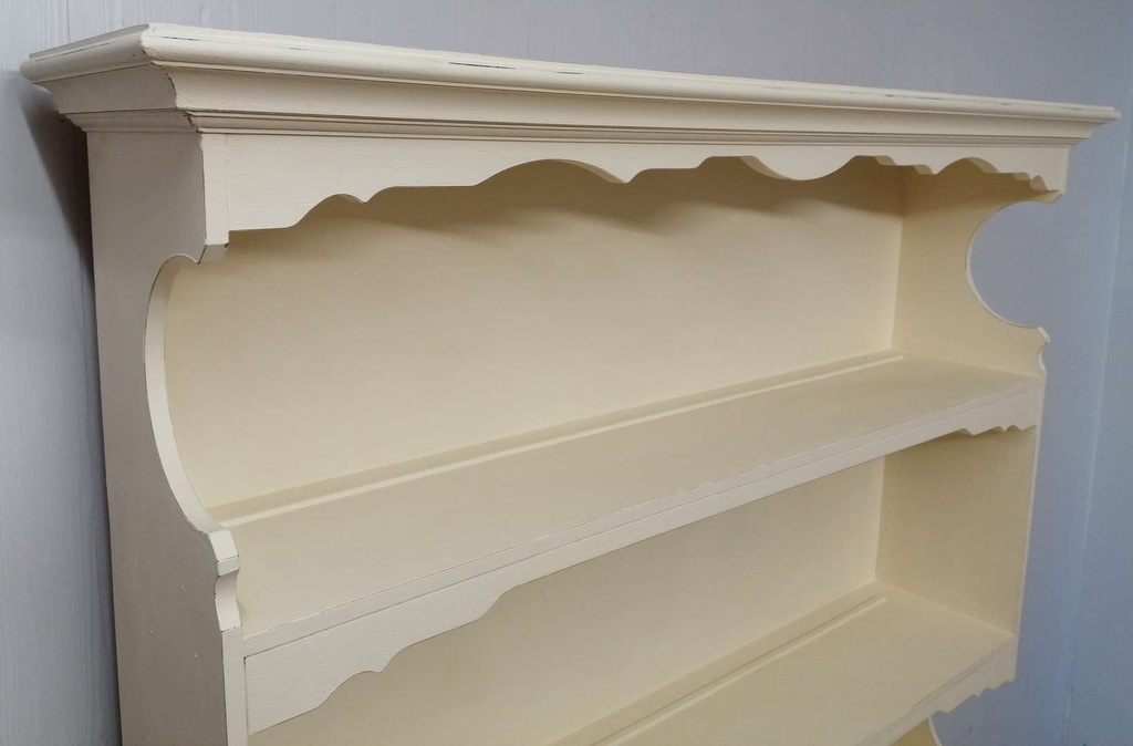 Classic ‘Clotted Cream’ Dresser