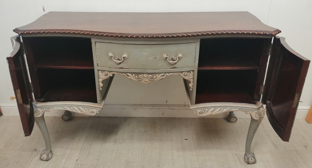 STUNNING FRENCH STYLE SIDEBOARD