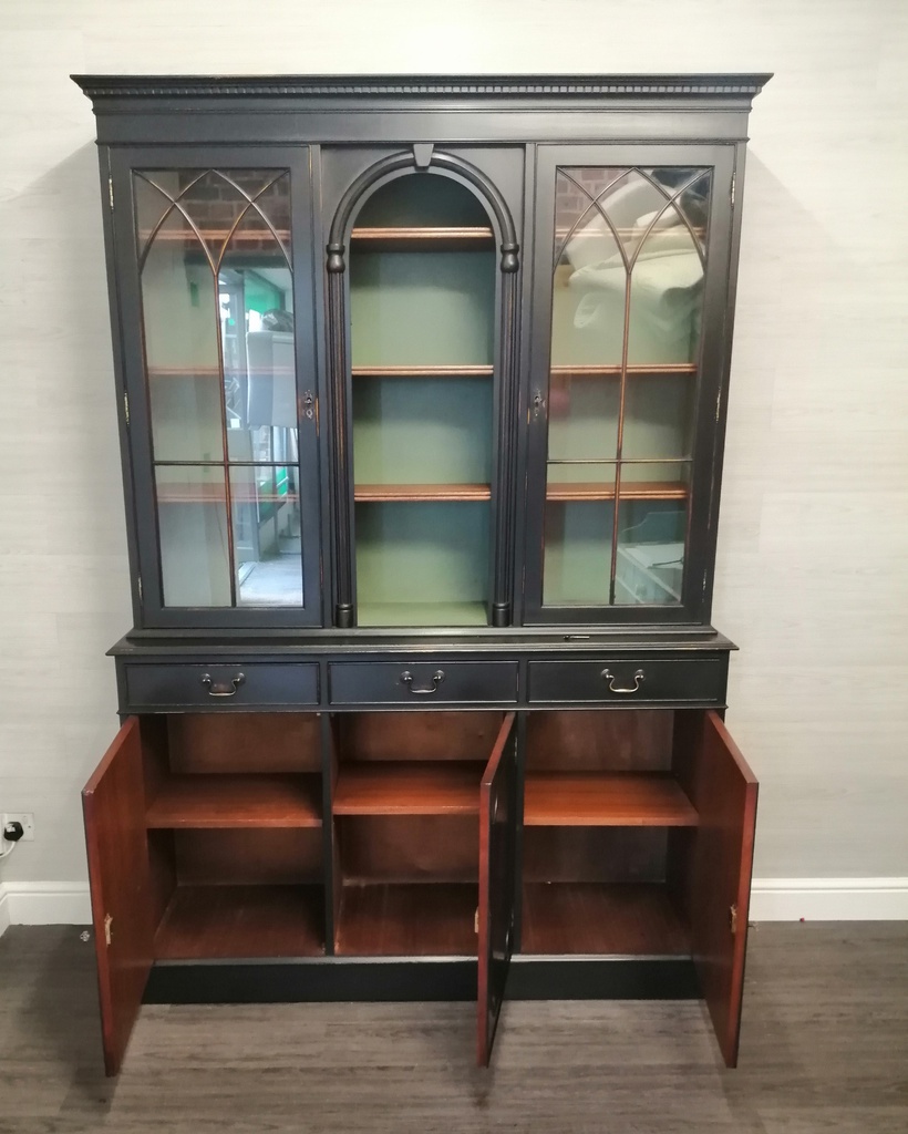 lovely Glazed Top Display Unit