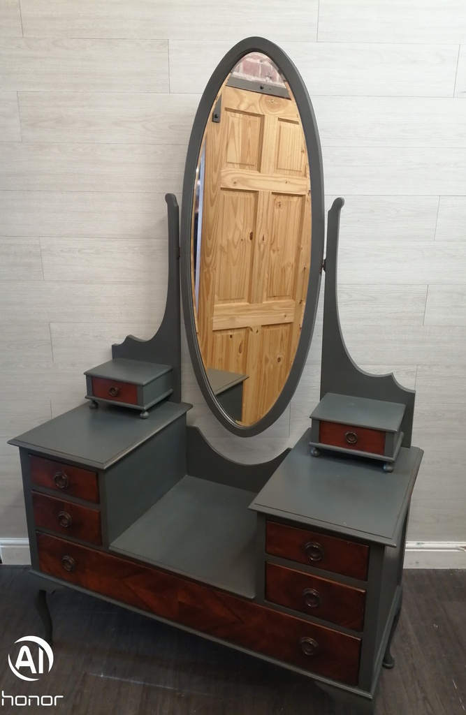 Lovely vintage painted dressing table