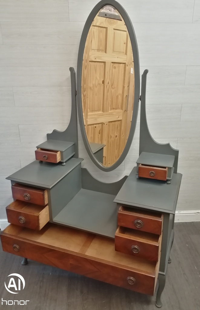 Lovely vintage painted dressing table