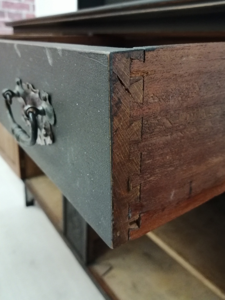 Old Oak 'Natural Charcoal' Dresser