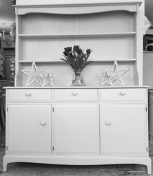 [PAINT ME TO ORDER] Classic Stag Dresser