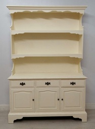 [HF10561] Classic ‘Clotted Cream’ Dresser