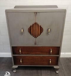 [HF16791] Retro painted oak linen cupboard